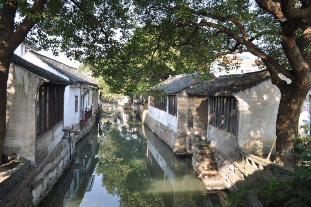 大寨书记陈永贵，曾任副总理，说：农民中，我前无古人后无来者